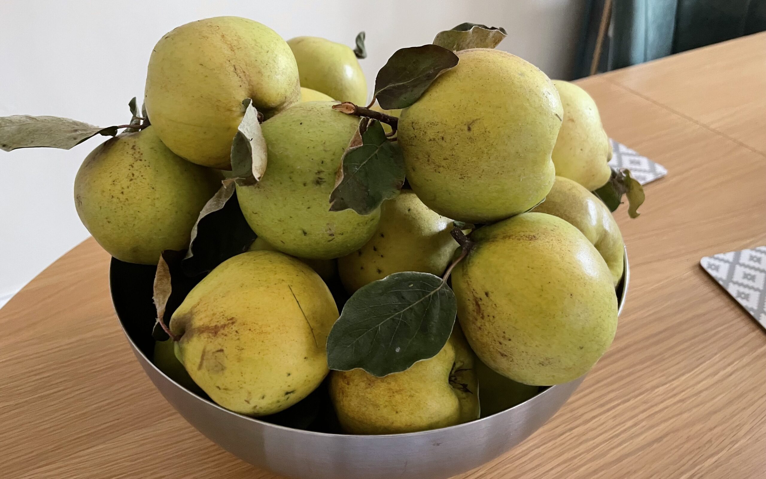 A big bowl of quinces